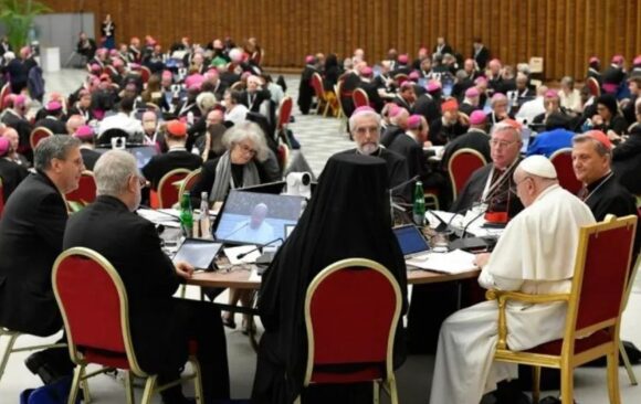 A Revolução Silenciosa da Igreja: Sinodalidade e Profecia