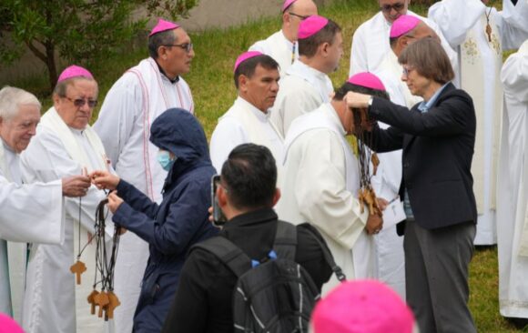 Cruces de la Chiquitanía: memoria viva y signo de sinodalidad en el Encuentro de Obispos de la Amazonía