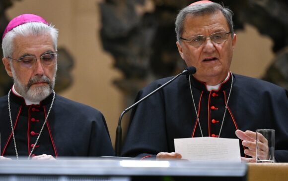 El cardenal Grech anima a los equipos sinodales a construir el futuro de la Iglesia
