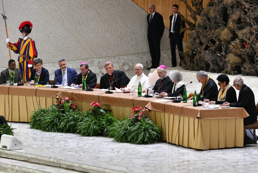 León XIV opta por el diálogo (en lugar de la alocución) en el Jubileo de los Grupos Sinodales