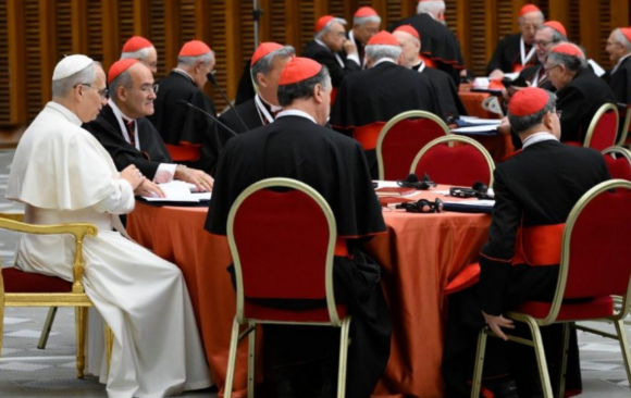 León XIV revitaliza el consistorio cardenalicio como instrumento sinodal de discernimiento y misión