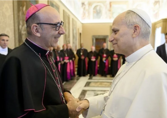 “Caminar juntos, caminar unidos”: la mirada de Monseñor Martínez de Aguirre sobre la sinodalidad con el Papa León XIV